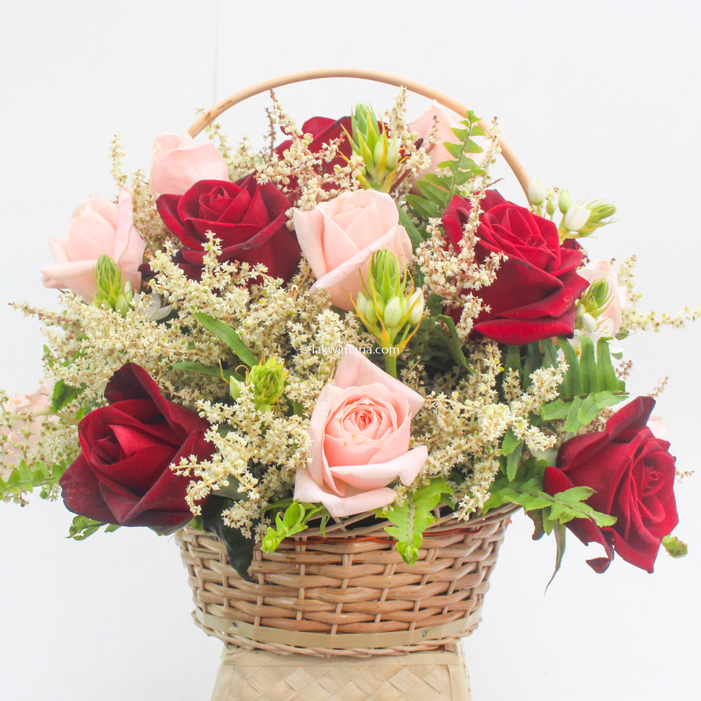 10 Red Roses & 10 Pink Roses in a Basket, Lakwimana